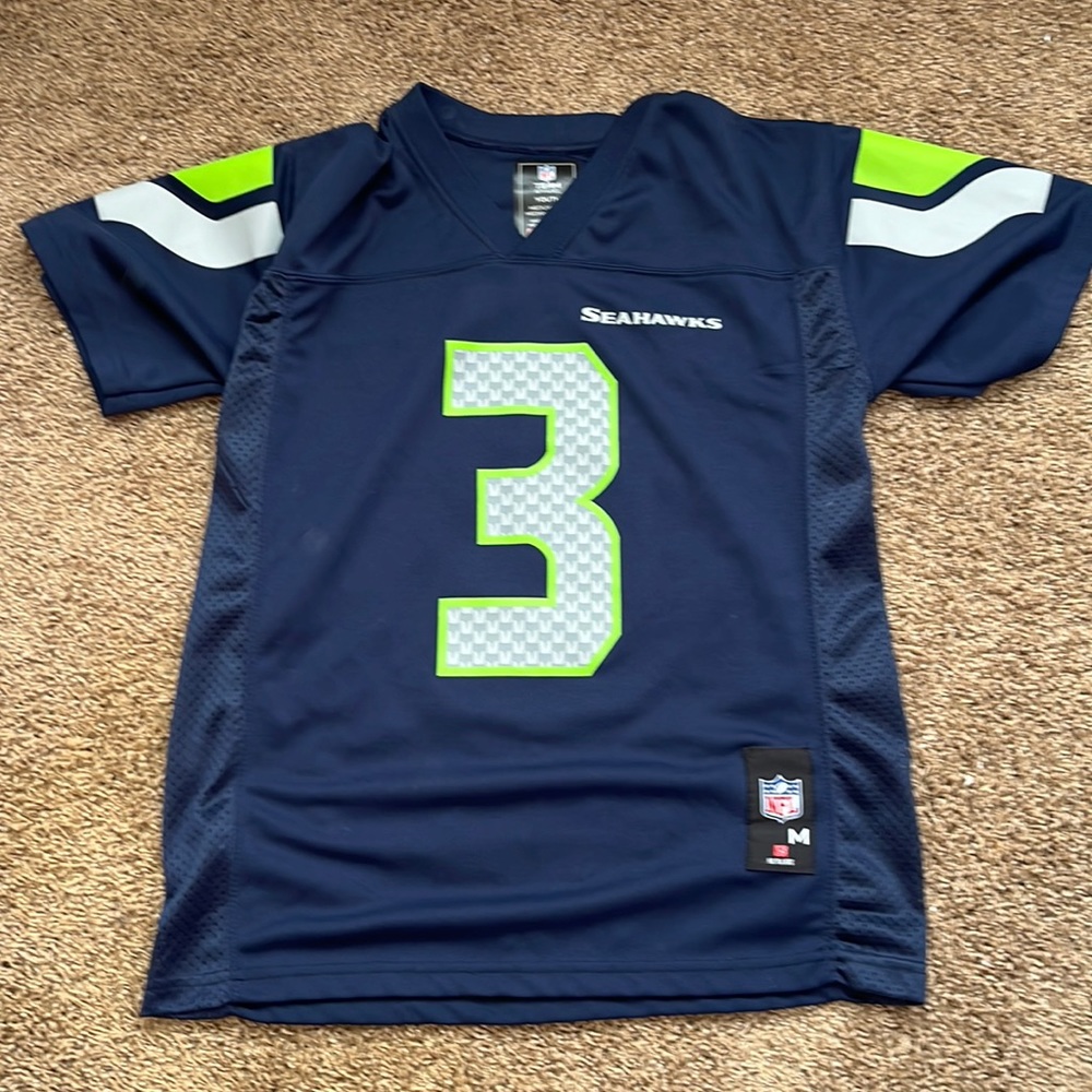 Football jersey youth medium Russell Wilson